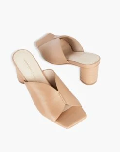 Madewell Intentionally Blank Leather Kamika Mules In Clay