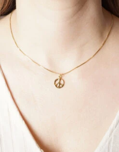 Madewell CHARLOTTE CAUWE STUDIO 1969 Peace Sign Necklace In Gold -Madewell Sales M8712 EC7246 d2