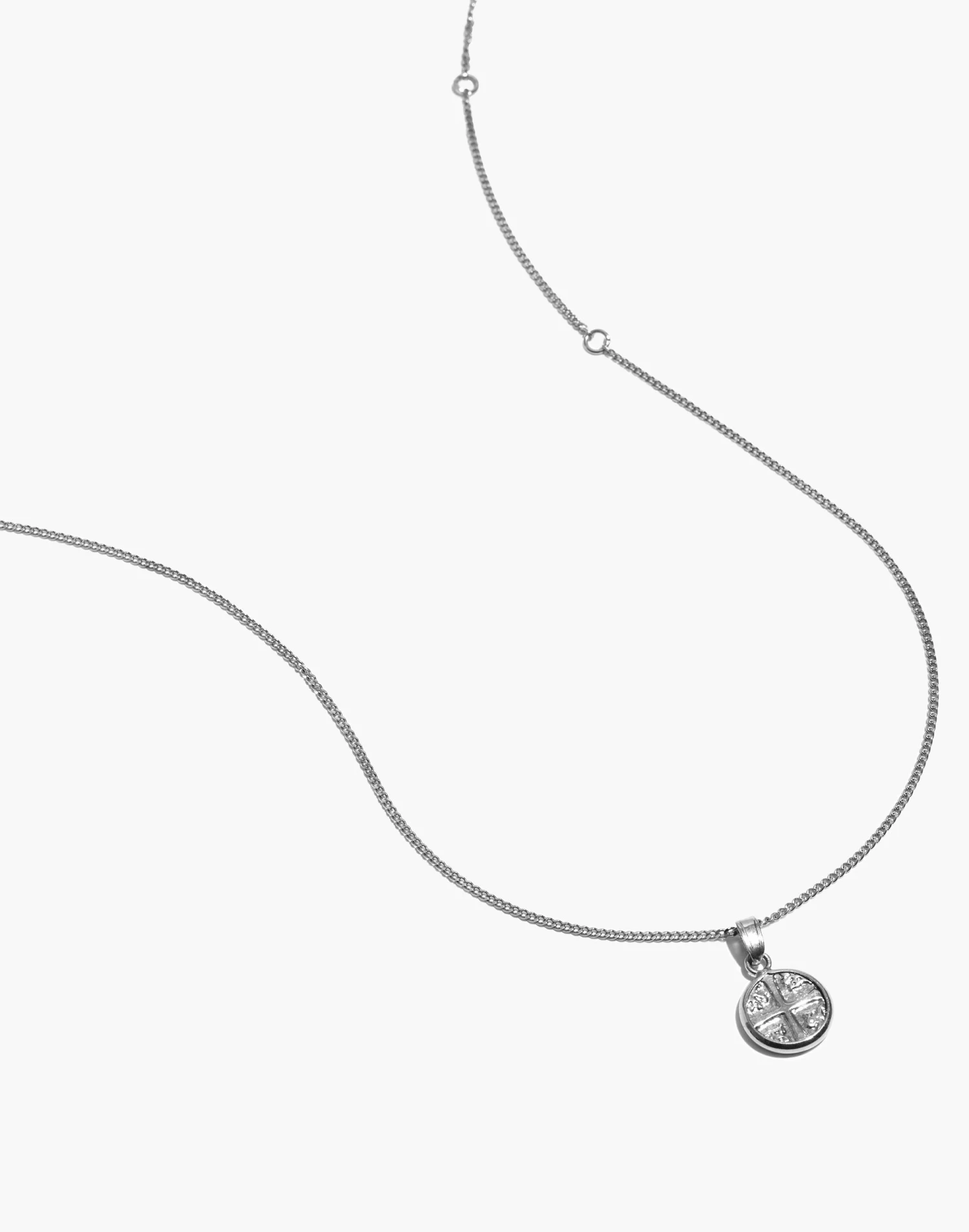 Madewell NASHIRA ARNÓ Sterling Silver Daya Mini Coin Necklace 1 Madewell NASHIRA ARNÓ Sterling Silver Daya Mini Coin Necklace