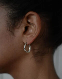 Madewell NASHIRA ARNÓ Sterling Silver Pond Hoop Earrings 7 Madewell NASHIRA ARNÓ Sterling Silver Pond Hoop Earrings -Madewell Sales N4685 GY0032 d6