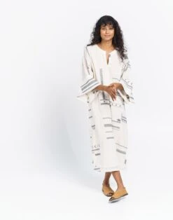 Madewell World Of Crow Oversized Sleeve Straight-Cut Dress