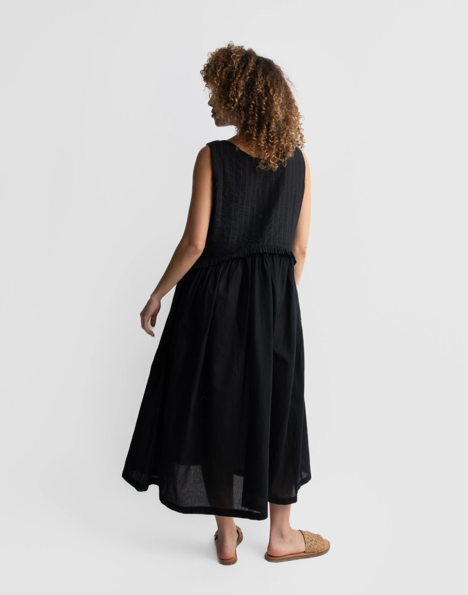 Madewell World Of Crow Black Gathered Midi Dress 4 Madewell World Of Crow Black Gathered Midi Dress - Image 4