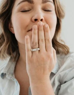 Madewell Firstborn Jewelry Slant Signet Ring -Madewell Sales N8063 GY0032 d2