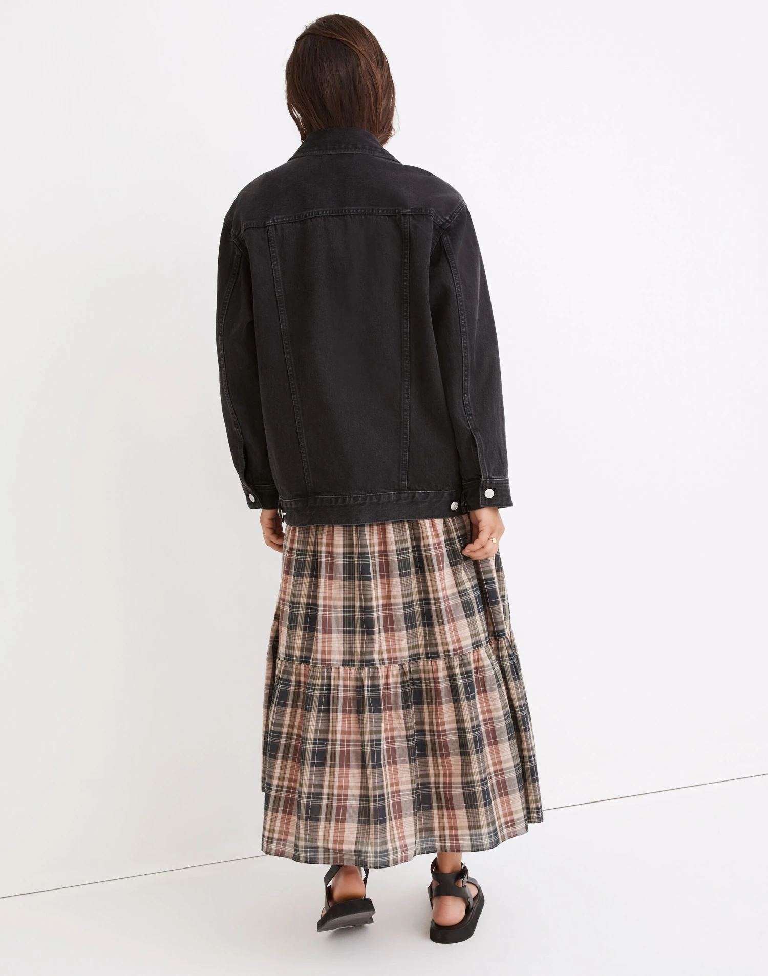 Madewell The Oversized Trucker Jean Jacket In Washed Black 3 Madewell The Oversized Trucker Jean Jacket In Washed Black - Image 3