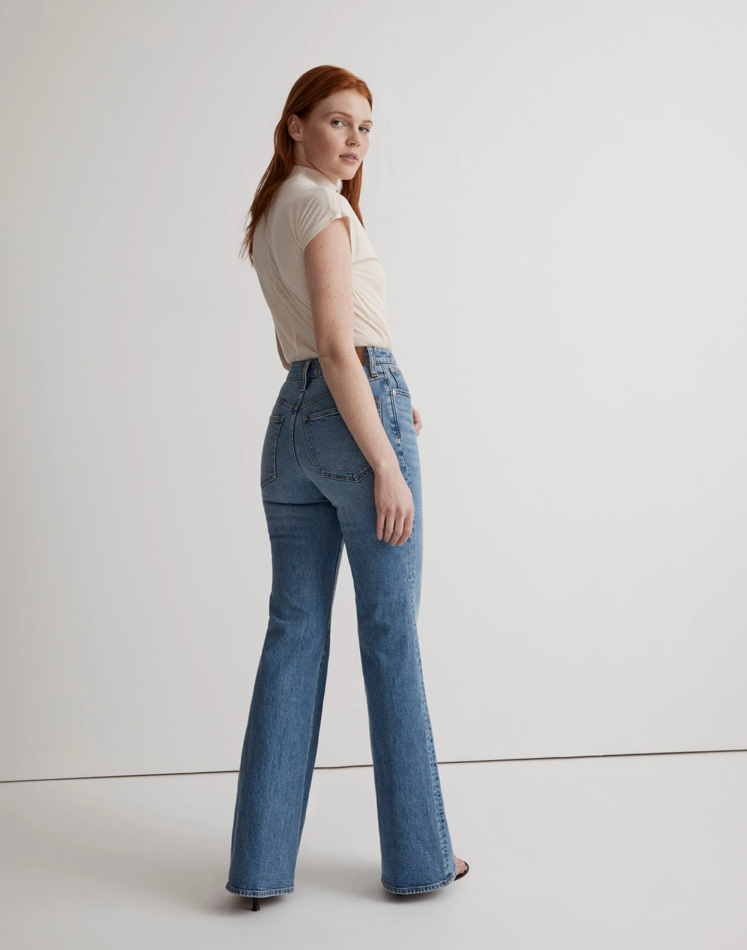 Madewell The Curvy Perfect Vintage Flare Jean In Tarlow Wash 4 Madewell The Curvy Perfect Vintage Flare Jean In Tarlow Wash - Image 4