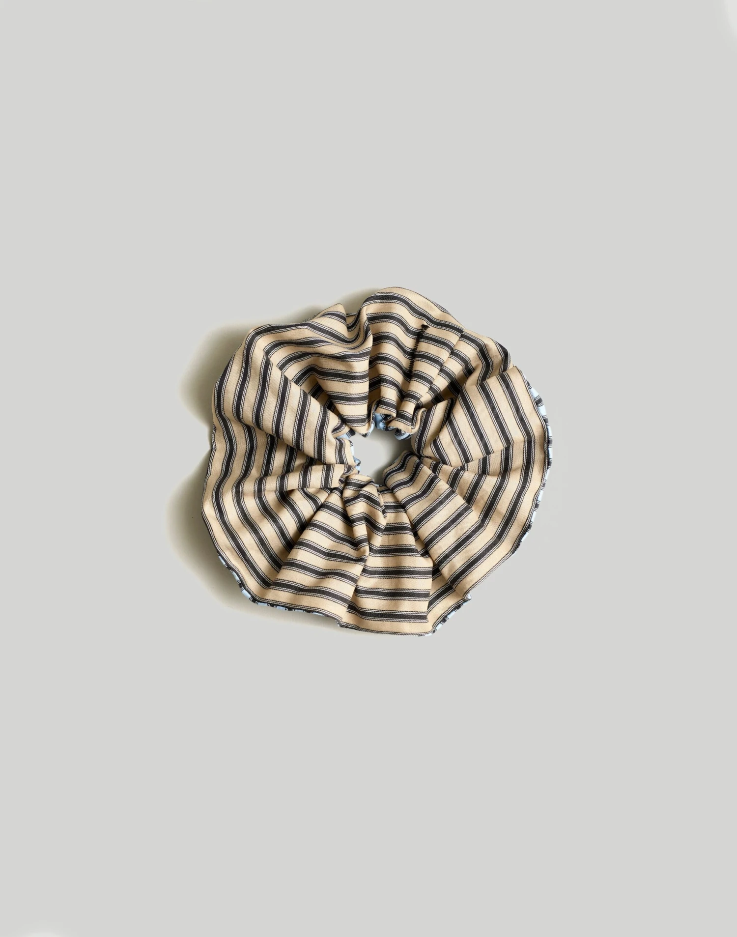 Madewell X CHAVA Stripe-Play Oversized Scrunchie 2 Madewell X CHAVA Stripe-Play Oversized Scrunchie - Image 2